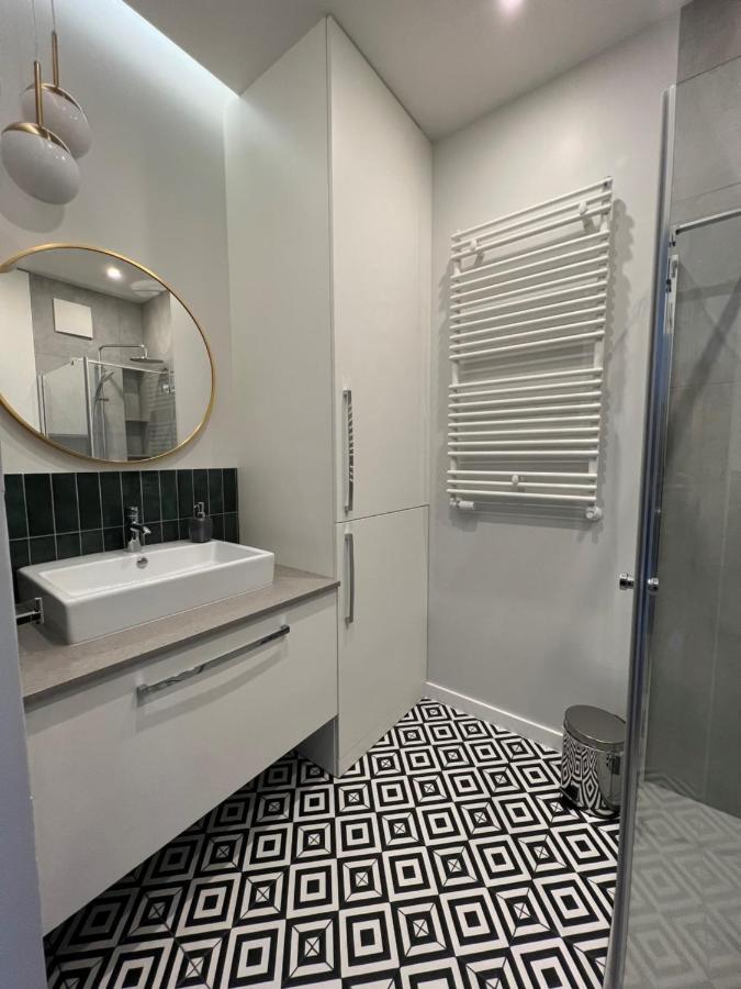 Bielany Apart Joanny Obok Metra Varşovia Exterior foto