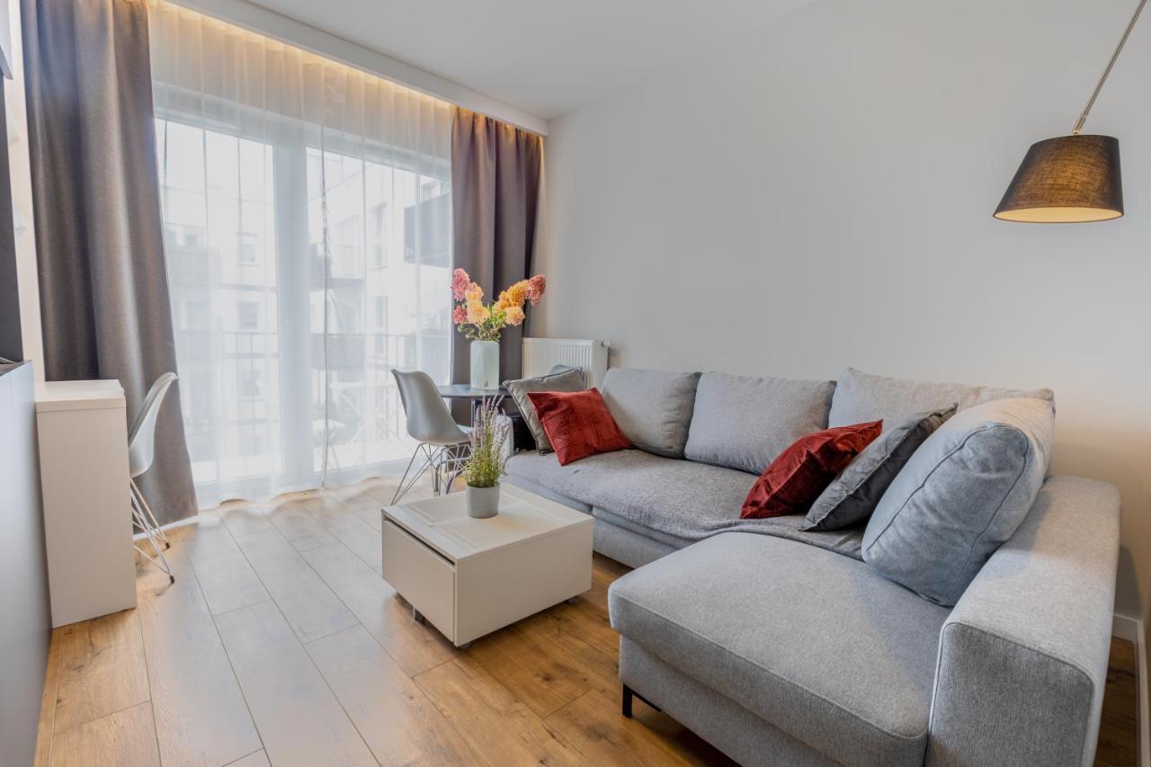 Bielany Apart Joanny Obok Metra Varşovia Exterior foto
