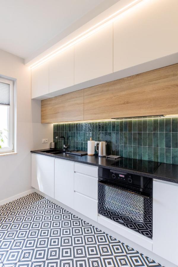 Bielany Apart Joanny Obok Metra Varşovia Exterior foto